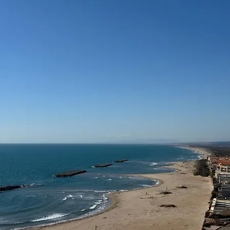 La Petite Tour Valras-Plage